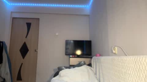 Mia online show from 10/14/25, 07:31