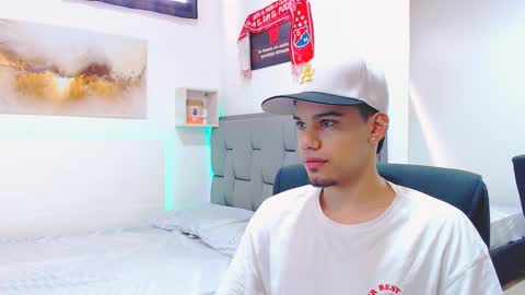 Snapshot of rickii_hot chatting on 02/27/26, 06:52 Ricki online show from 02/27/26, 06:52