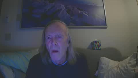Snapshot of rickl56 chatting on 12/20/24, 03:47 rickl56 online show from 12/20/24, 03:47