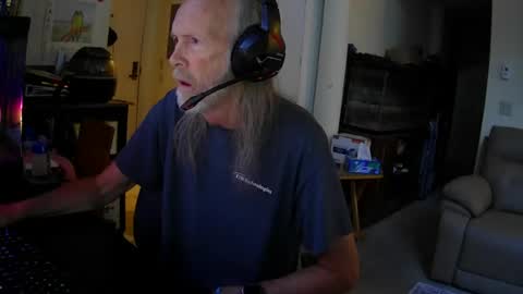 Snapshot of rickl56 chatting on 08/06/26, 11:17 rickl56 online show from 08/06/26, 11:17