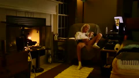 PINK HOLE TWINK online show from 10/30/25, 02:02