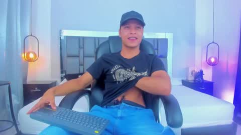Snapshot of ricky_owens1 chatting on 01/04/25, 09:09 Ricky online show from 01/04/25, 09:09