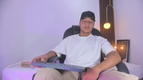 Snapshot of ricky_owens1 chatting on 01/17/25, 09:17 Ricky online show from 01/17/25, 09:17