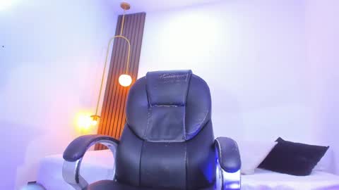 Snapshot of ricky_owens1 chatting on 02/06/25, 12:54 Ricky online show from 02/06/25, 12:54