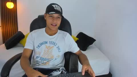 Snapshot of ricky_owens1 chatting on 02/11/25, 08:31 Ricky online show from 02/11/25, 08:31