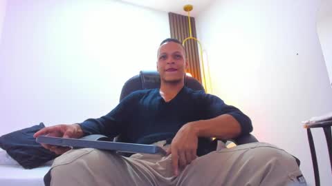 Snapshot of ricky_owens1 chatting on 03/04/25, 08:05 Ricky online show from 03/04/25, 08:05