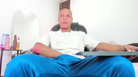 Snapshot of ricky_owens1 chatting on 09/09/25, 12:59 Ricky online show from 09/09/25, 12:59