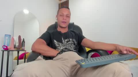 Snapshot of ricky_owens1 chatting on 09/13/25, 01:00 Ricky online show from 09/13/25, 01:00