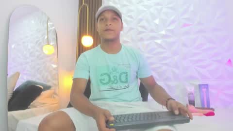 Snapshot of ricky_owens1 chatting on 10/10/25, 02:05 Ricky online show from 10/10/25, 02:05