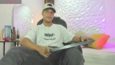 Snapshot of ricky_owens1 chatting on 10/18/25, 01:56 Ricky online show from 10/18/25, 01:56