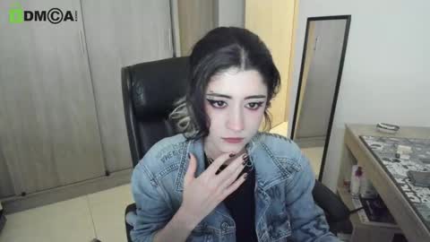 Snapshot of rickydicot_13 chatting on 10/04/25, 10:52 RickyDicot 13 online show from 10/04/25, 10:52