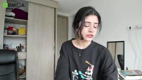 Snapshot of rickydicot_13 chatting on 12/19/25, 08:49 RickyDicot 13 online show from 12/19/25, 08:49