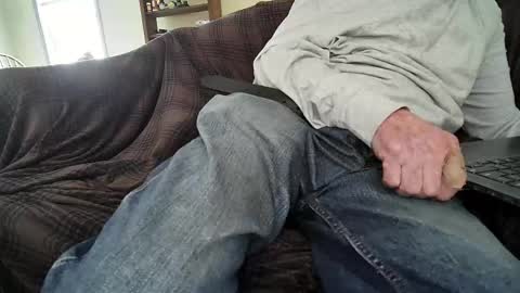 Snapshot of rico_y_suave_4u chatting on 04/15/26, 08:20 Easy if yun are good see my pics online show from 04/15/26, 08:20