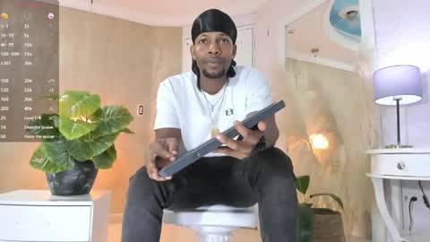 Snapshot of ricobrown777 chatting on 04/27/26, 03:48 RicoBrowm online show from 04/27/26, 03:48