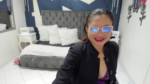 Rihana  online show from 10/05/25, 10:35