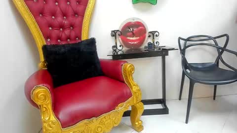 Rihana  online show from 10/10/25, 10:14