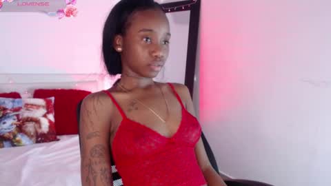 Snapshot of rihana_hot01 chatting on 12/14/24, 03:07 ri ri online show from 12/14/24, 03:07