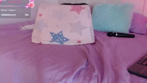 Snapshot of rihana_hot01 chatting on 01/09/25, 05:44 ri ri online show from 01/09/25, 05:44