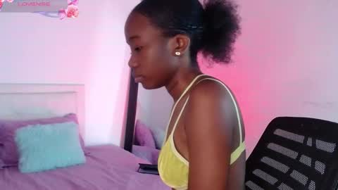 Snapshot of rihana_hot01 chatting on 01/10/25, 01:41 ri ri online show from 01/10/25, 01:41