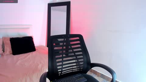 Snapshot of rihana_hot01 chatting on 02/05/25, 12:31 ri ri online show from 02/05/25, 12:31