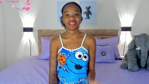 Snapshot of rihana_hot01 chatting on 05/17/26, 12:34 ri ri online show from 05/17/26, 12:34
