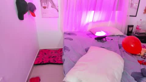 Rihanna hotx online show from 03/02/26, 07:15