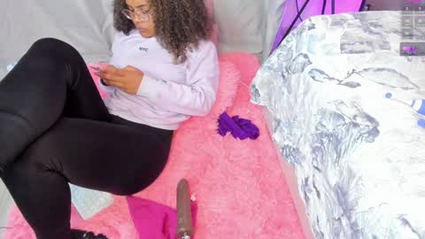 Sara online show from 01/19/25, 01:12