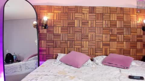 Sara online show from 02/15/25, 10:11