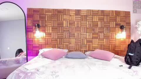 Sara online show from 02/25/25, 10:04