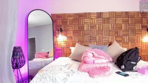 Sara online show from 03/10/25, 10:04