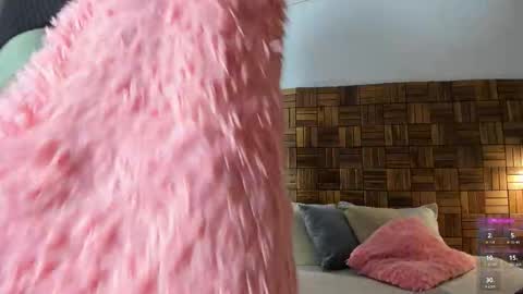 Sara online show from 12/16/25, 10:09