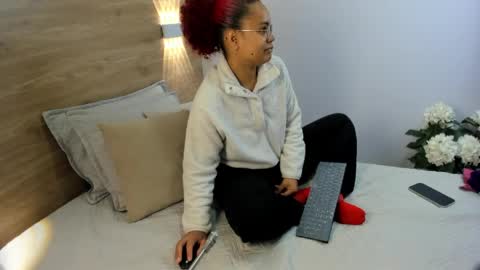 Sara online show from 04/14/26, 10:54