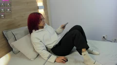 Sara online show from 04/20/26, 10:18