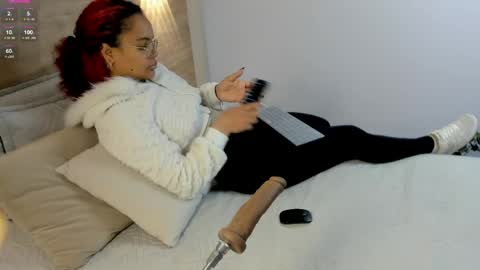 Sara online show from 05/20/26, 09:59