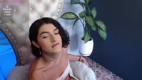 rihanna online show from 12/19/25, 02:02