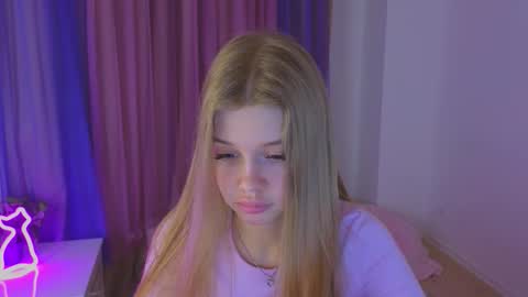 Rina online show from 10/19/25, 08:42