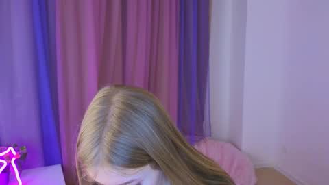 Rina online show from 11/03/25, 09:59