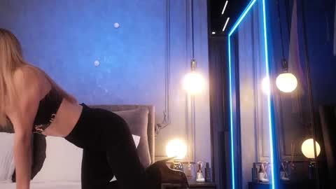    if you wanna buy smth stockingsph etc  custom videos or pics  online show from 10/25/25, 11:29