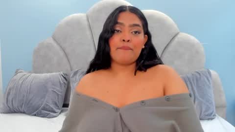 Snapshot of riley_dolly chatting on 07/19/26, 05:00 riley_dolly online show from 07/19/26, 05:00