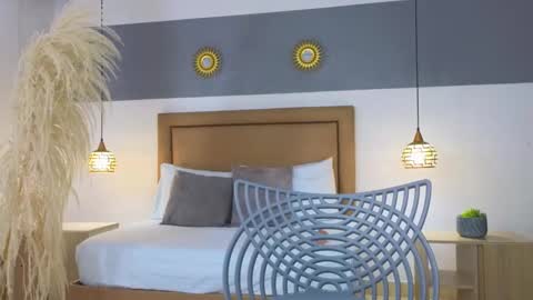 Riley Sierra online show from 02/25/25, 04:53