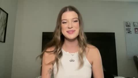 riley depp online show from 12/03/25, 10:19