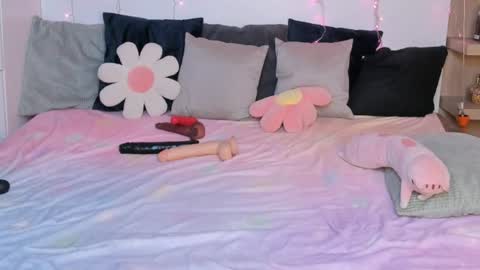 Emily online show from 07/28/26, 12:48