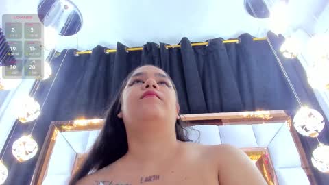 Riley online show from 11/08/25, 11:32