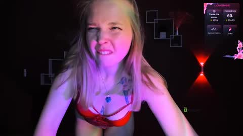 Snapshot of rina_gold_ chatting on 05/11/26, 02:45 Rina online show from 05/11/26, 02:45