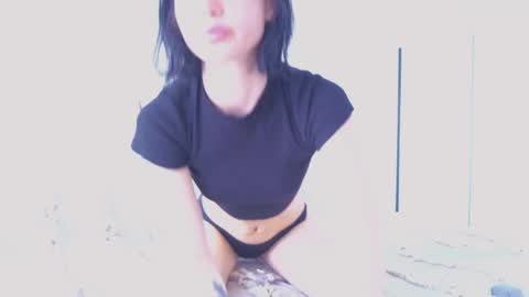 Snapshot of rinacain chatting on 05/28/26, 08:22 RINA online show from 05/28/26, 08:22