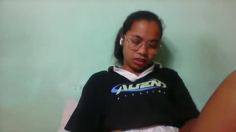 Snapshot of rinah856024 chatting on 05/24/26, 06:35 rinah856024 online show from 05/24/26, 06:35