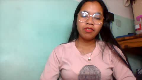 Snapshot of rinah856024 chatting on 06/14/26, 04:09 rinah856024 online show from 06/14/26, 04:09