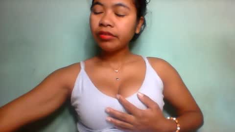 Snapshot of rinah856024 chatting on 07/31/26, 02:44 rinah856024 online show from 07/31/26, 02:44