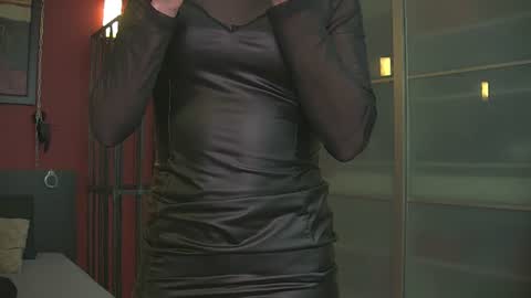 Snapshot of rinathequeen chatting on 02/06/25, 01:54 rinathequeen online show from 02/06/25, 01:54