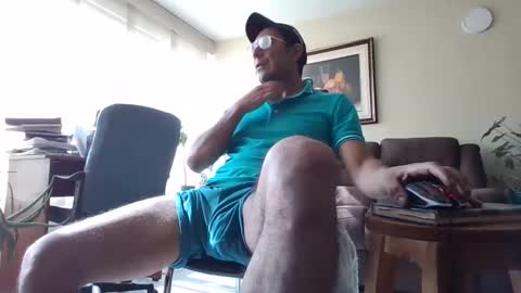 Snapshot of rinobogota chatting on 12/14/24, 07:46 Ruben D online show from 12/14/24, 07:46